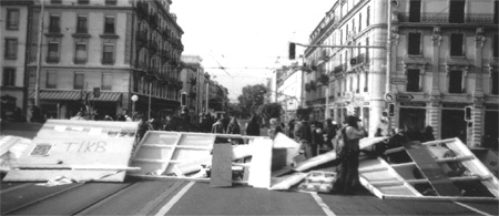 the blockades in the morning:here black block barricade