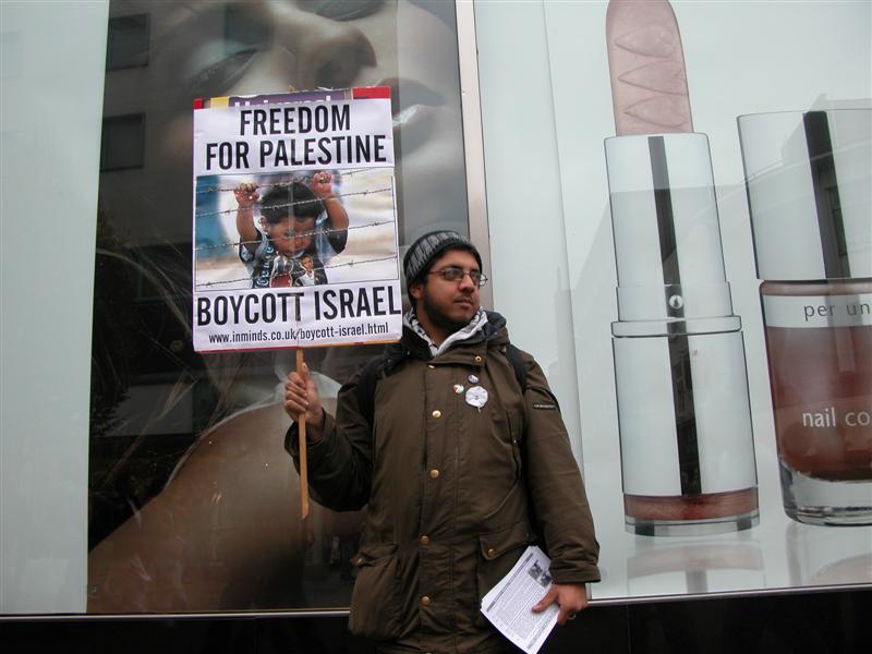 Palestinian Solidarity Campaign protest outside M&S Nottingham
