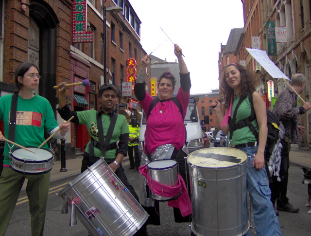 More samba in the streets