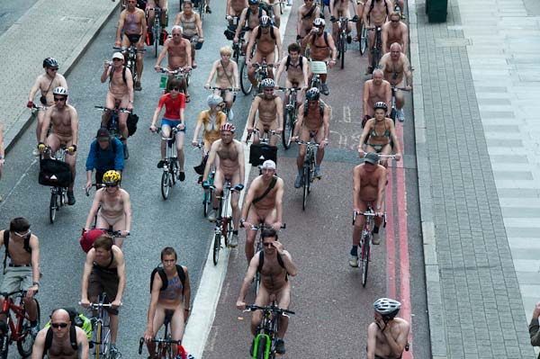 PICTURES: 2015 World Naked Bike Ride in St Louis | FOX 2