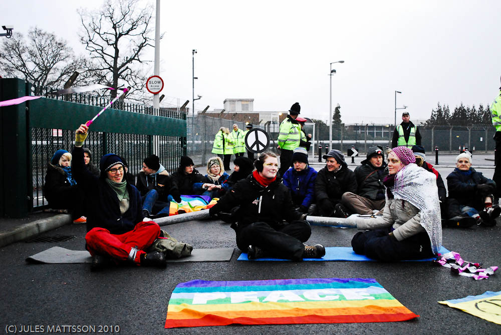 Blockaders 'Locked-On' at the Main Gate (In)