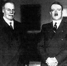 Daily Mail proprietor Viscount Rothermere with Adolf Hitler