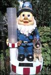 "Old Bill close in on garden gnome" - see NW website