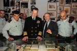 US army chief Mullen and Israeli army chief Ashkenazi visit the Holocaust museum