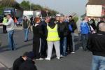Saltend workers blocking traffic in response to management's refusal to talk