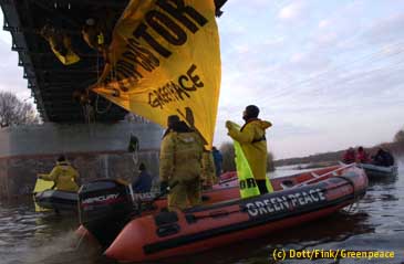 bridge occupied in protest at nuclear shipment