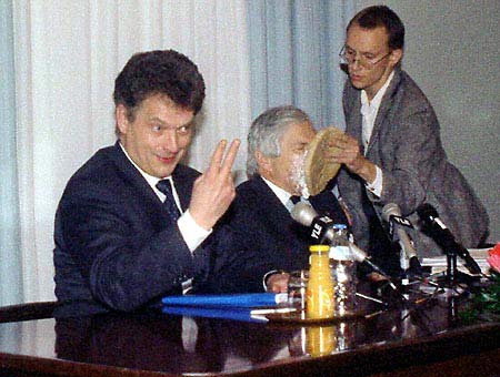 Wolfensohn Pieing Photo