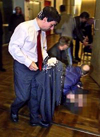 United Morons - Swedish Minister of Trade Leif Pagrotsky pied!