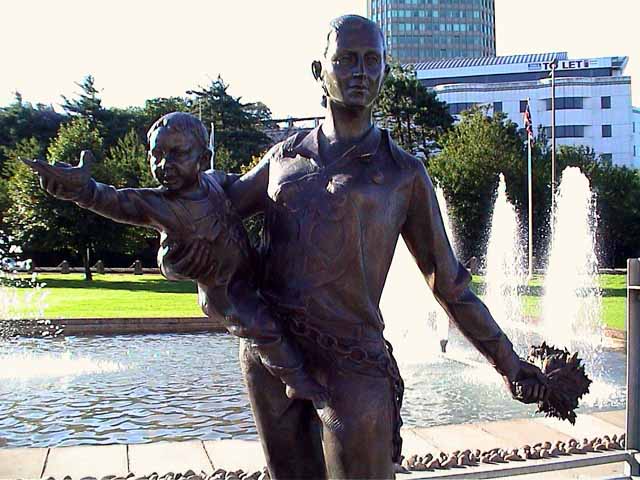 Photo of Greenham Sculpture unvailing