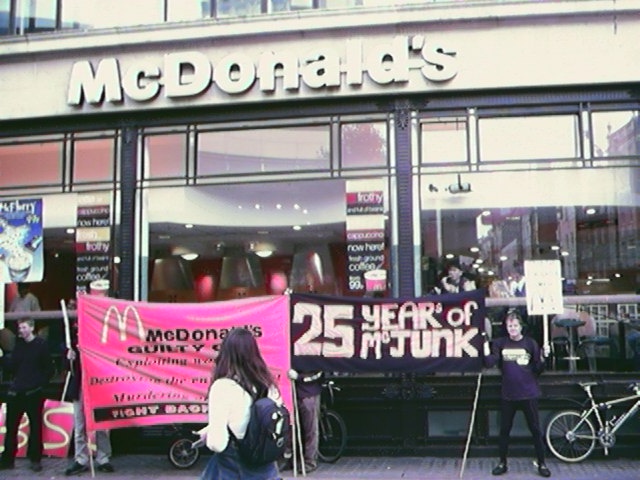 2 PICS FROM LONDON MCDONALDS PICKETS