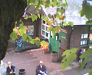 Swiss Cottage Residents Vigil-Photo's from the tree and ground