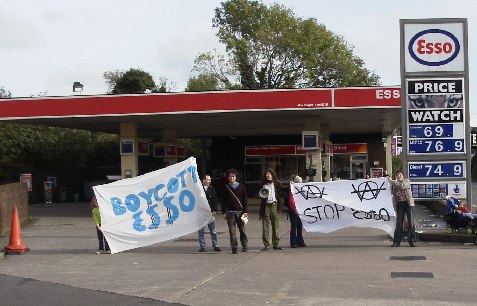Esso Station shut down in Cardiff