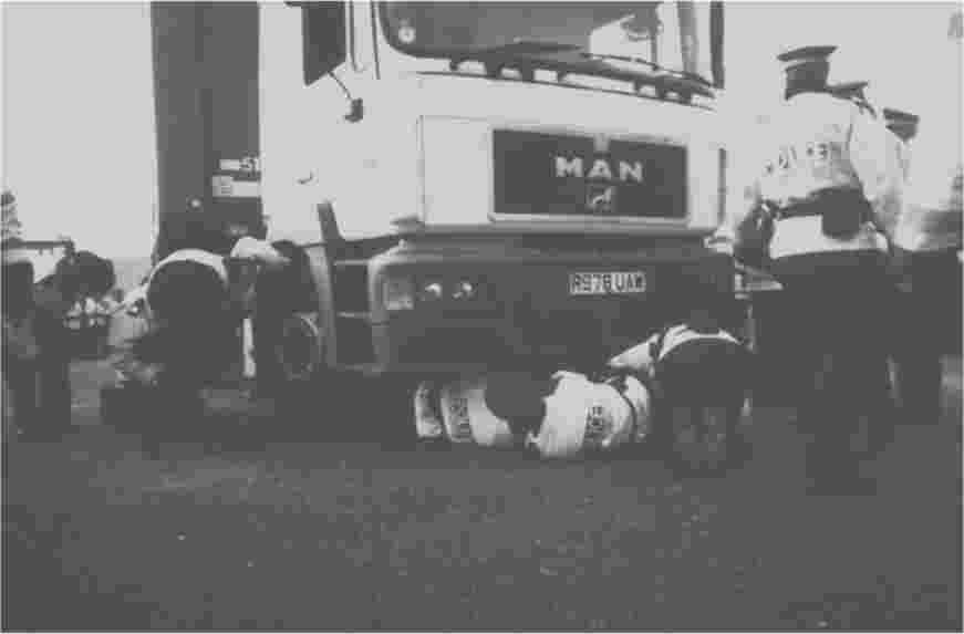 Cops commit mass suicide