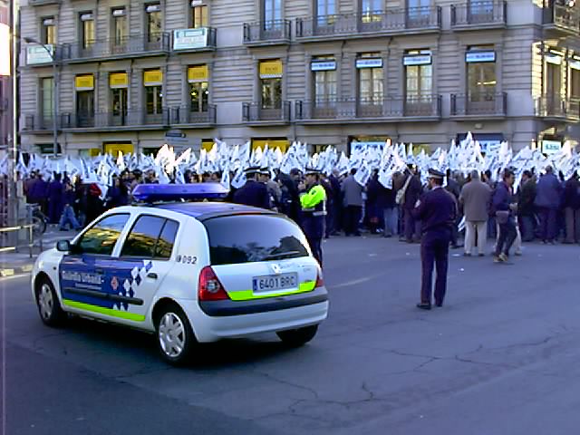 Terror camp-trained extremists protest in Central Barcelona