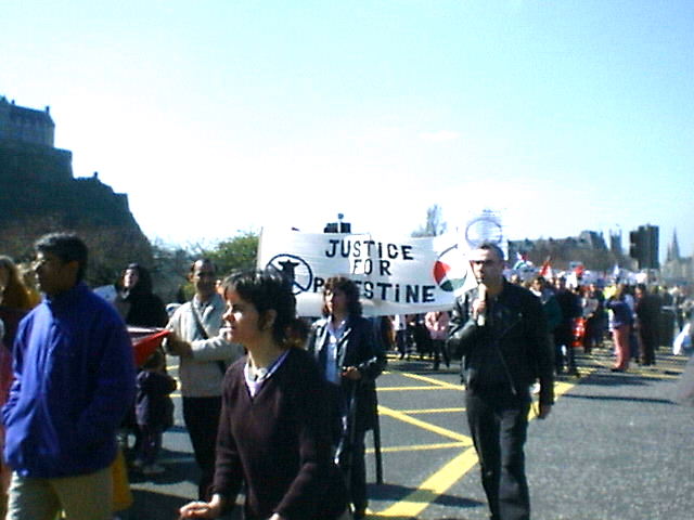 1,800-2,000 on Edinburgh march for Palestine