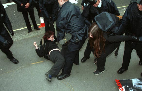 Kissinger protest pictures