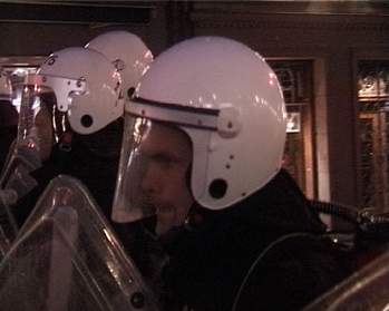 Stockholm: Confrontations between police and activists at mayday-street party