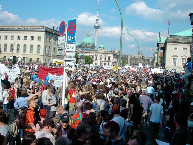 70,000 against bush, war and capitalist globalization in berlin