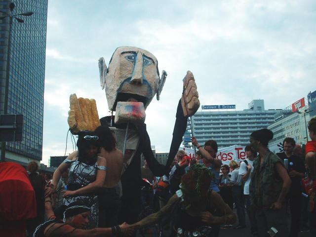 70,000 against bush, war and capitalist globalization in berlin
