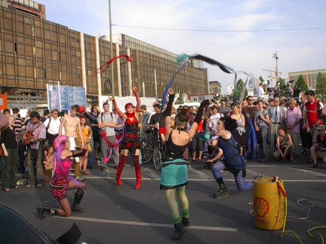 Bush visits Germany and encounters biggest such protests since Reagen era