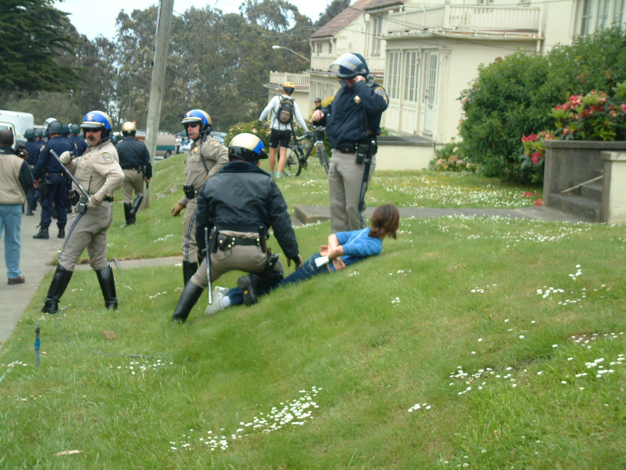 CHPS OFFICER SEXUALY ASSAULTS 11 YEAR OLD GIRL