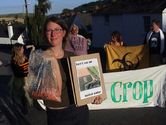 Anti-GM convoy heads to London