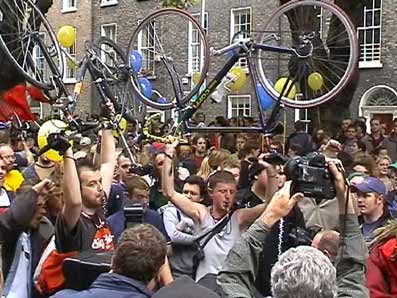 RTS DUBLIN Car Free Day 2002 Street Party