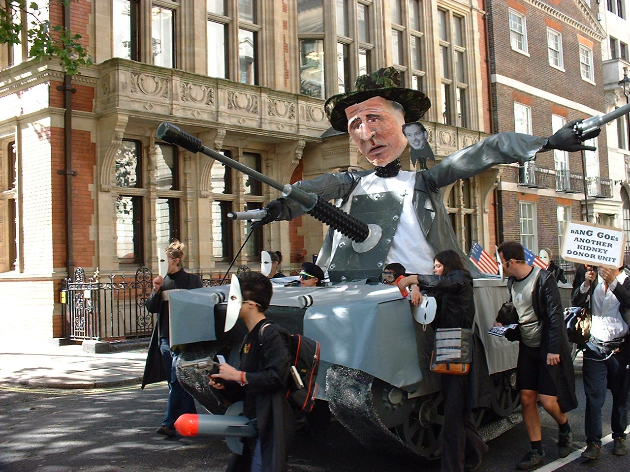 The Tanks Go Into Whitehall!!!