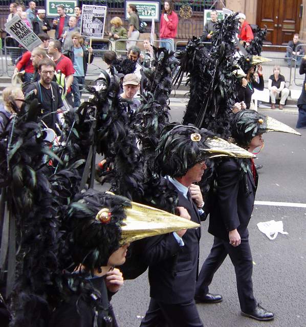 Good resolution pics from Sept 28 anti-war demo in London