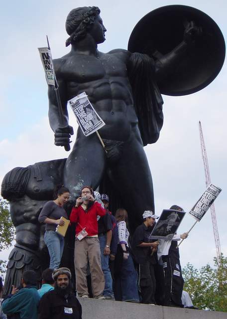 Good resolution pics from Sept 28 anti-war demo in London