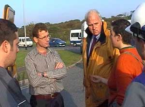 Photos of blockade of front gate