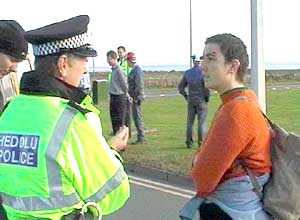Photos of blockade of front gate