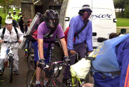 Critical Mass to stop the war