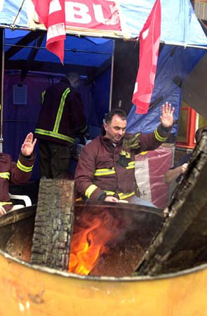 NATIONAL FIREFIGHTERS DEMO (details)