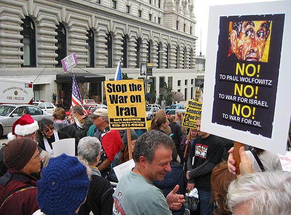 Protesters Disrupt Wolfowitz Speech