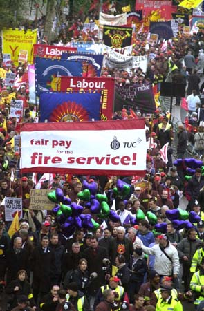 FIREFIGHTERS DEMO (pics)