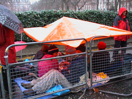 American students hold 24 hour fast and peace vigil outside the US Embassy
