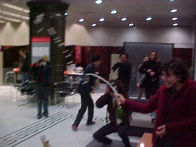 Yomango-Tango action in Barcelona, part 2. Dec 21