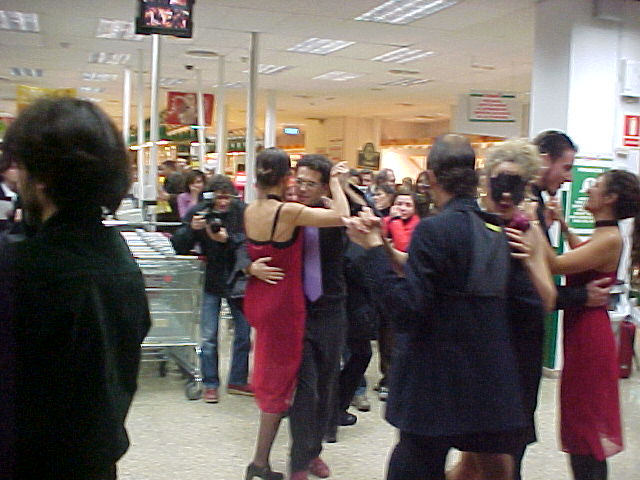 Barcelona: Yomango Tango!