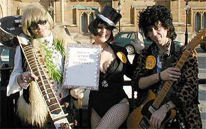 Singing in Parliament (square)