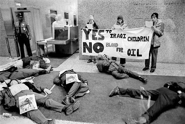 Chicago Iraq Peace Pledge Die-in pt.3