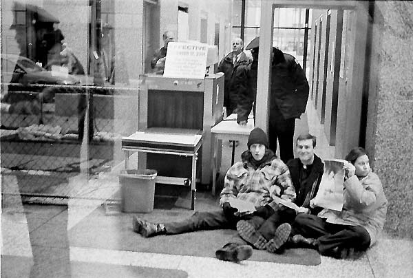 Chicago Iraq Peace Pledge Die-in pt.3