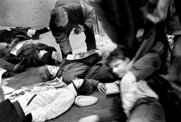 Chicago Iraq Peace Pledge Die-in pt.3