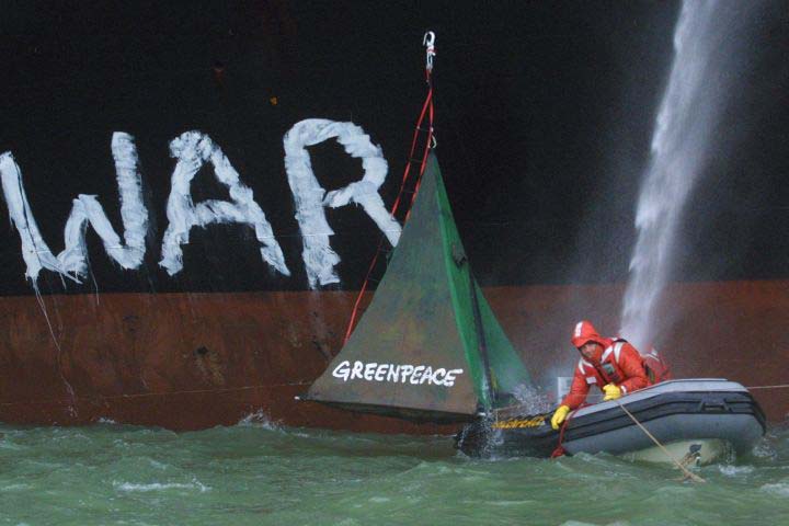 Greenpeace volunteers board the MV LYRA