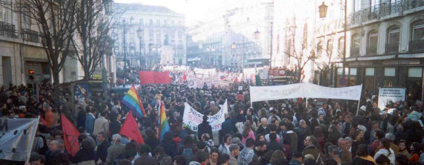 LISBON :100 000 AGAINST WAR - pics