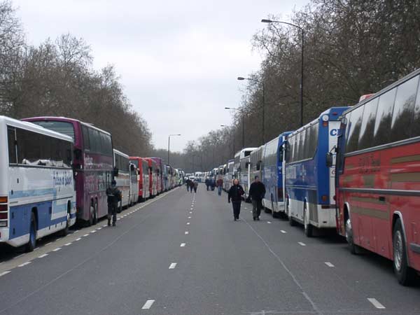 F15 London: Hyde Park, Coaches and Blair/Bush