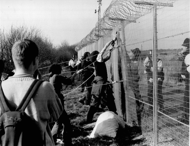 Menwith Hill Photos 22/03/03