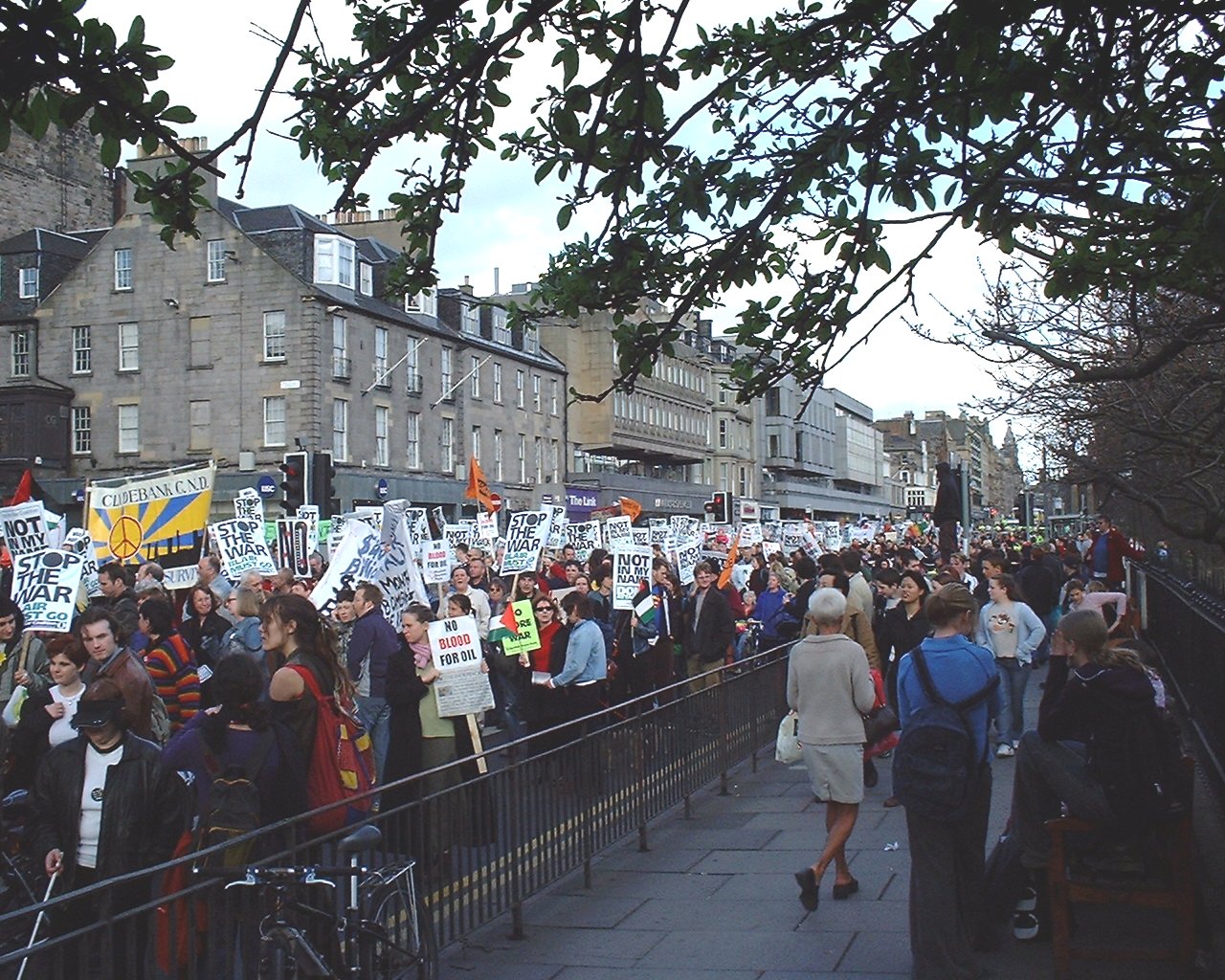 Edinburgh Anti-War Demo Pics 29 03 03