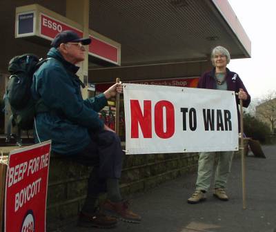 Esso Picket in Todmorden, West Yorkshire