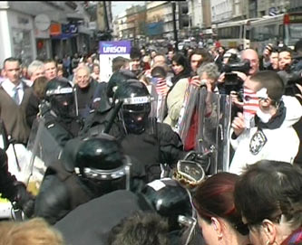 VIDEO + PICTURES PSNI Attack anti Bush/War protesters BELFAST